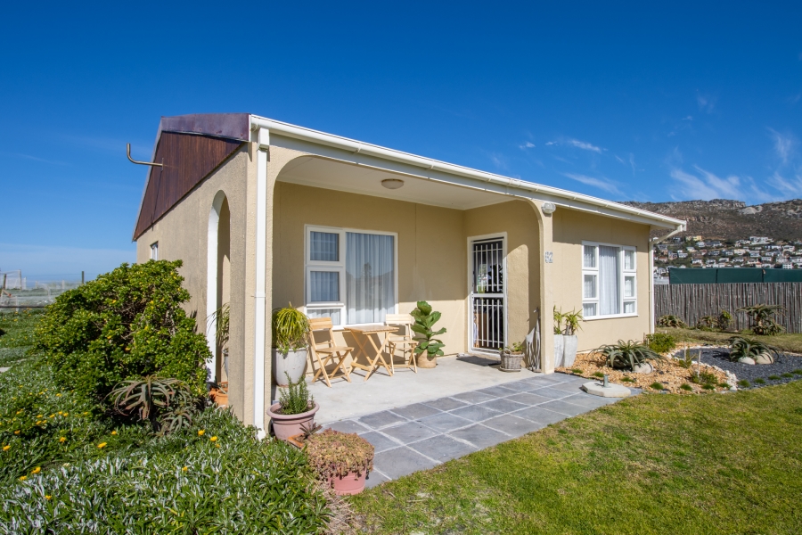 2 Bedroom Property for Sale in Fish Hoek Western Cape